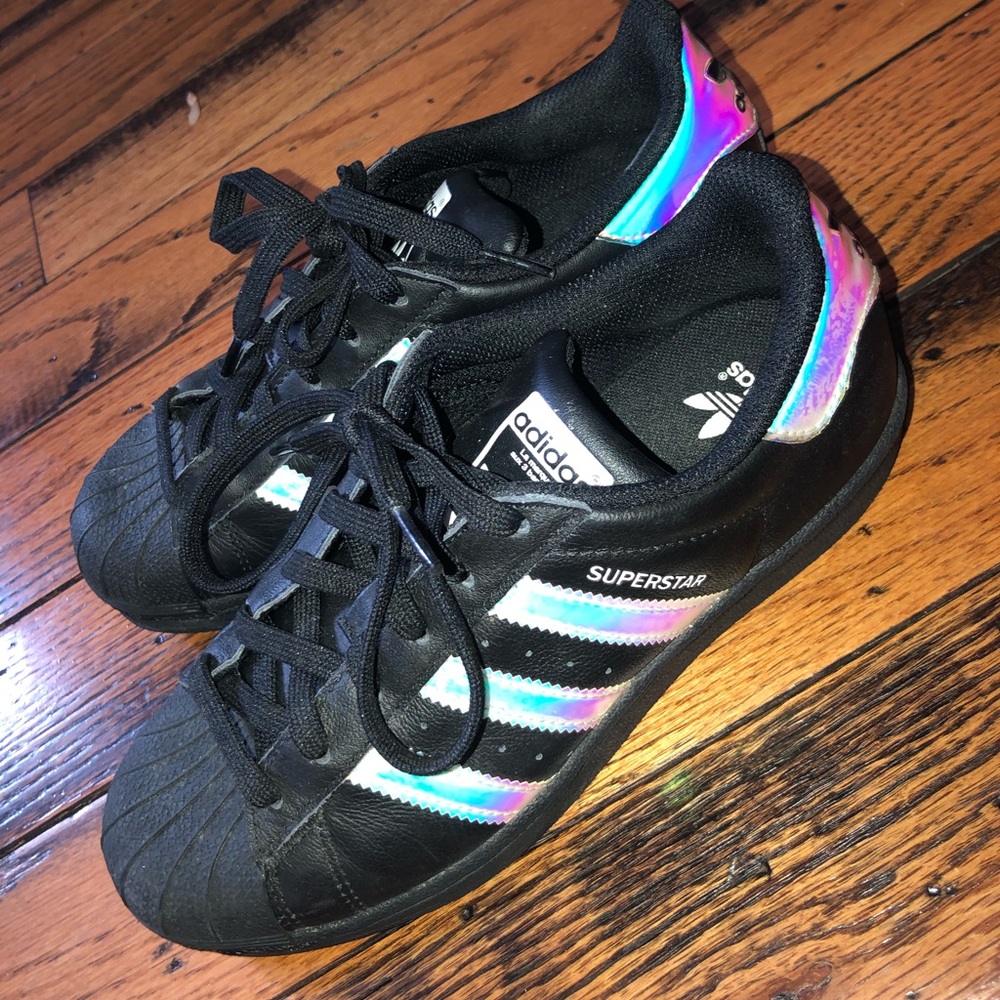BLACK SUPERSTAR HOLOGRAPHIC ADIDAS